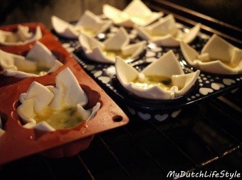 step6: 食器/烤器直接送入烤箱烘培(烤箱200度約25分鐘)，4顆蛋可做出12個蛋派喔!