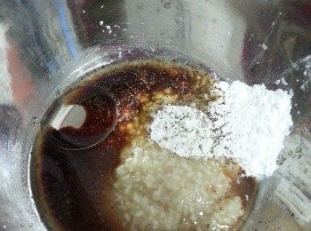 step2: 用深盤，將<span class="group_2">醃料</span>混合。