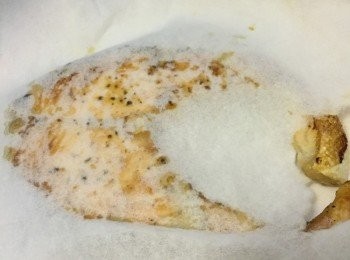 step3: 用吸油的綿布吸走多餘油份