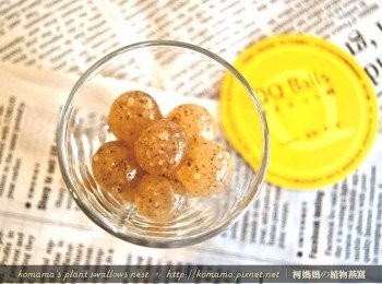 step3: 將起司口味的黑木耳QQ圓，依個人喜好，放入至玻璃杯中。