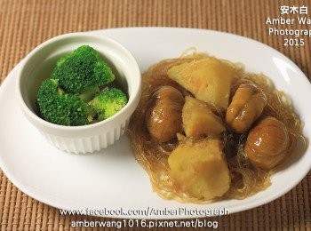 step5: 端上桌時，再淋上少許湯汁，即可食用。