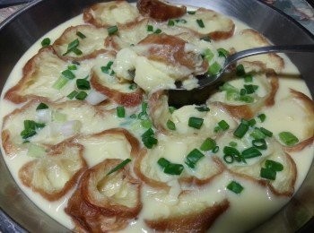 step7: 熄火不要開蓋,焗7-8分鍾即可
(配自製甜豉油進食相當好味)