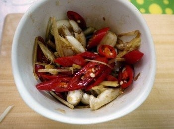 step5: 接著加入<span class="group_2">配料</span>拌均備用