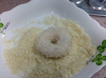 step3: 均勻地沾上麵包糠