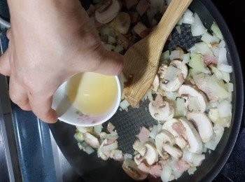 step11: 贊約42g白酒炒勻