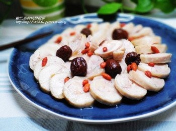 step8: 除了運用電鍋蒸煮ˊ也可直接用水煮來完成ˊ
紹興酒用量不局限ˊ依自家喜好決定濃淡ˊ
事後湯汁也別浪費ˊ炒菜ˊ悶燒魚肉料理時都能再利用喔。