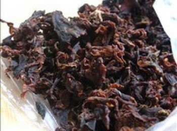 step10: 150克梅菜用水泡漲，泡1小時就差不多好了。這一步可以最先做