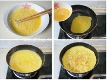 step1: 把雞蛋打散，稍微放一點點鹽，攪勻，起油鍋，小火將蛋液烘成一個厚厚的蛋餅，然後盛出，切成塊備用