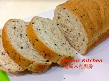 step13: 取出烤盒、倒出麵包、放在鐵架上至完全涼透