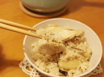step13: 米粒吃起來仍有Q度~~雞肉嫩呀嫩!! 冬天就是愛麻油味呀~~快來試一下吧!!