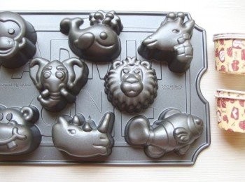 step5: 動物造型烤盤可改用杯子紙烤模約12~14個。