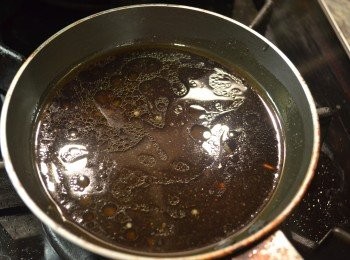 step10: 將所有醬汁混合煮滾。
