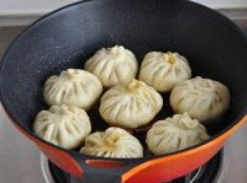 step8: 到鍋裡的水幹，鍋底有一層焦黃的鍋巴即可。