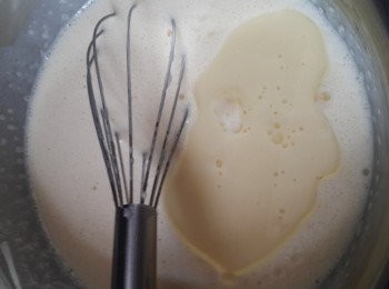 step7: 將油倒入拌勻