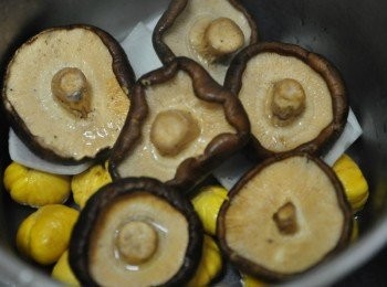 step7: 再放入香菇