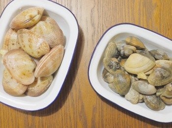 step3: 有無水蒸的經驗，今次海鮮粥的海鮮，買了兩款蟹和兩款蜆。