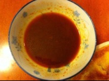 step6: 調配醬汁：韓式辣醬、生抽、米酒（少許）、糖、冷開水調勻