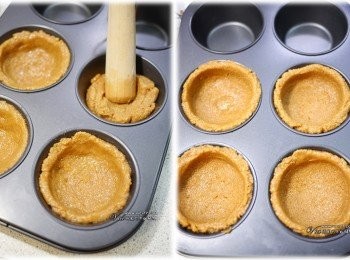 step4: 取約50g放入模裡，壓成塔皮狀後，放入冷藏30分鐘使其定型即可