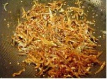 step6: 炒至湯汁收乾，起鍋盛盤，韓式小魚乾食譜完成