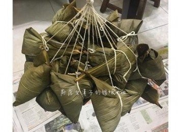 step11: 蒸好的粽子先放涼ㄧ下再吃。會更Q喔～沒吃完的則可放到完全冷卻後再冷凍保存。要吃時再回蒸15-20分鐘即可。