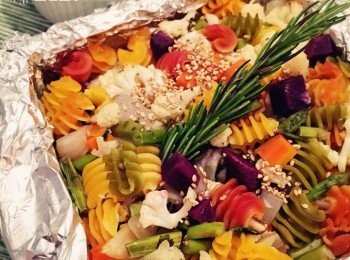 step5: 放入烤箱烤約30分鐘取出，待稍涼拌入伴醬即可！