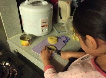 step2: 菠蘿切粒