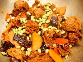 step5: 起鍋前在加入毛豆炒均勻就完成了。