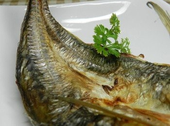 step3: 肉質甜美~一人一尾剛剛好~我家也是日本居酒屋~