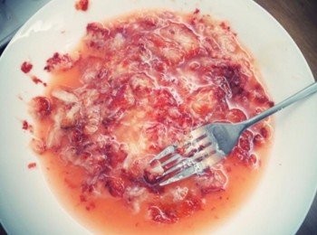 step5: 攪拌均勻在壓更碎一些!!!