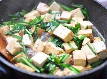 step9: 加入<span class="group_2">醬料</span>調味滾煮