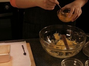 step4: 將蛋發打成蛋漿備用