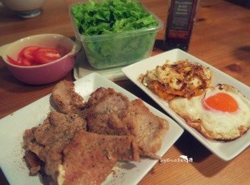 step4: 生菜洗淨.番茄切片.就能開始來組合拉