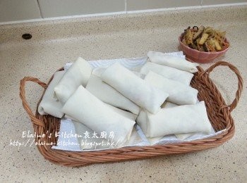 step8: 待材料放涼後 , 可開始包春卷 ...
