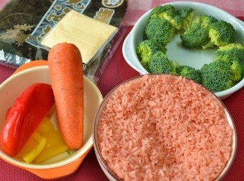 step1: 將所需<span class="group_1">食材</span>準備好。