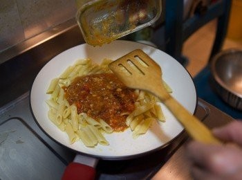 step4: 將肉醬入鍋拌炒