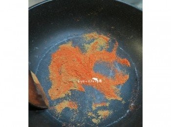 step3: 起鍋炒香