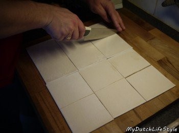 step1: 先將派皮作適量大小切割(約大小10x10公分正方形)。
