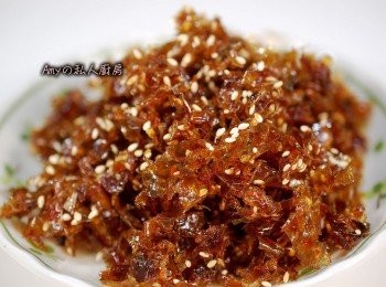 step8: 過濾下來的柴魚片，可做成「柴魚香鬆」。