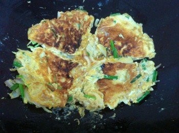 step5: 以中火前後煎至熟透即可。