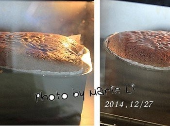 step10: 烤箱設定：

上火：       170度
下火：       170度
烤盤放置：    下層
時間：      15分鐘

爾後調整溫度繼續烘烤

上火：       160度
下火：       160度
烤盤放置：    下層
時間：      35分鐘

烤至竹籤插進蛋糕取出後沒有沾粘即可。

※ 每台烤箱的狀況皆不相同，請依自家烤箱的狀況做調整設定。