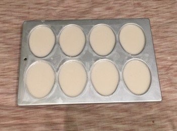 step5: 熄火，倒入蛋模冷藏凝固。