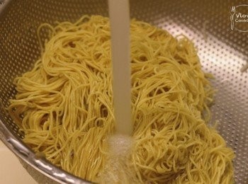 step3: 撈起後沖水過冷河備用