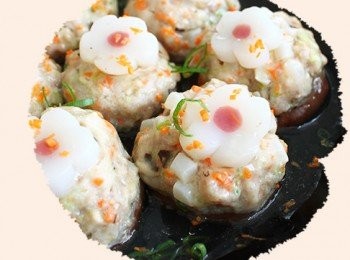 step10: 最後淋上醬汁鮮美又富有口感的蒟蒻丁丁菇菇船就大功告成啦~