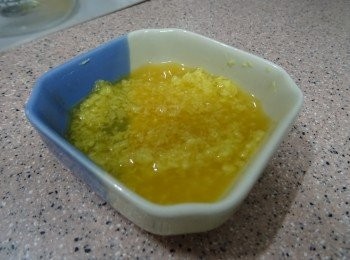 step1: 薑蓉＋花雕混合成薑汁酒