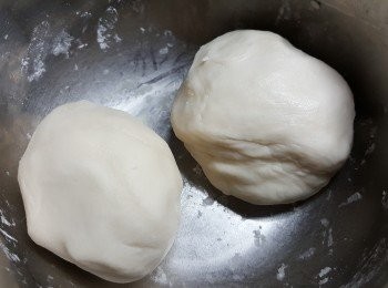 step3: 水皮及油皮搓好後放入雪櫃雪1小時以上(可早一晚整定放入雪櫃)