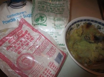 step1: 首先把蕃薯（地瓜）蒸熟/烤熟，壓成泥待用。