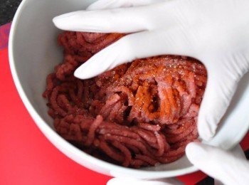 step2: 拌匀至起膠