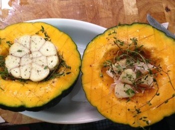 step2: 2)以180度焗至南瓜軟身起肉