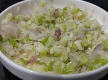 step2: 蒜頭，乾蔥