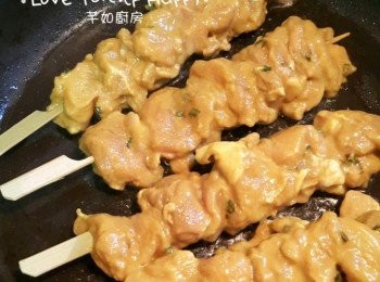 step7: 將雞肉串用燒烤或煎至熟透